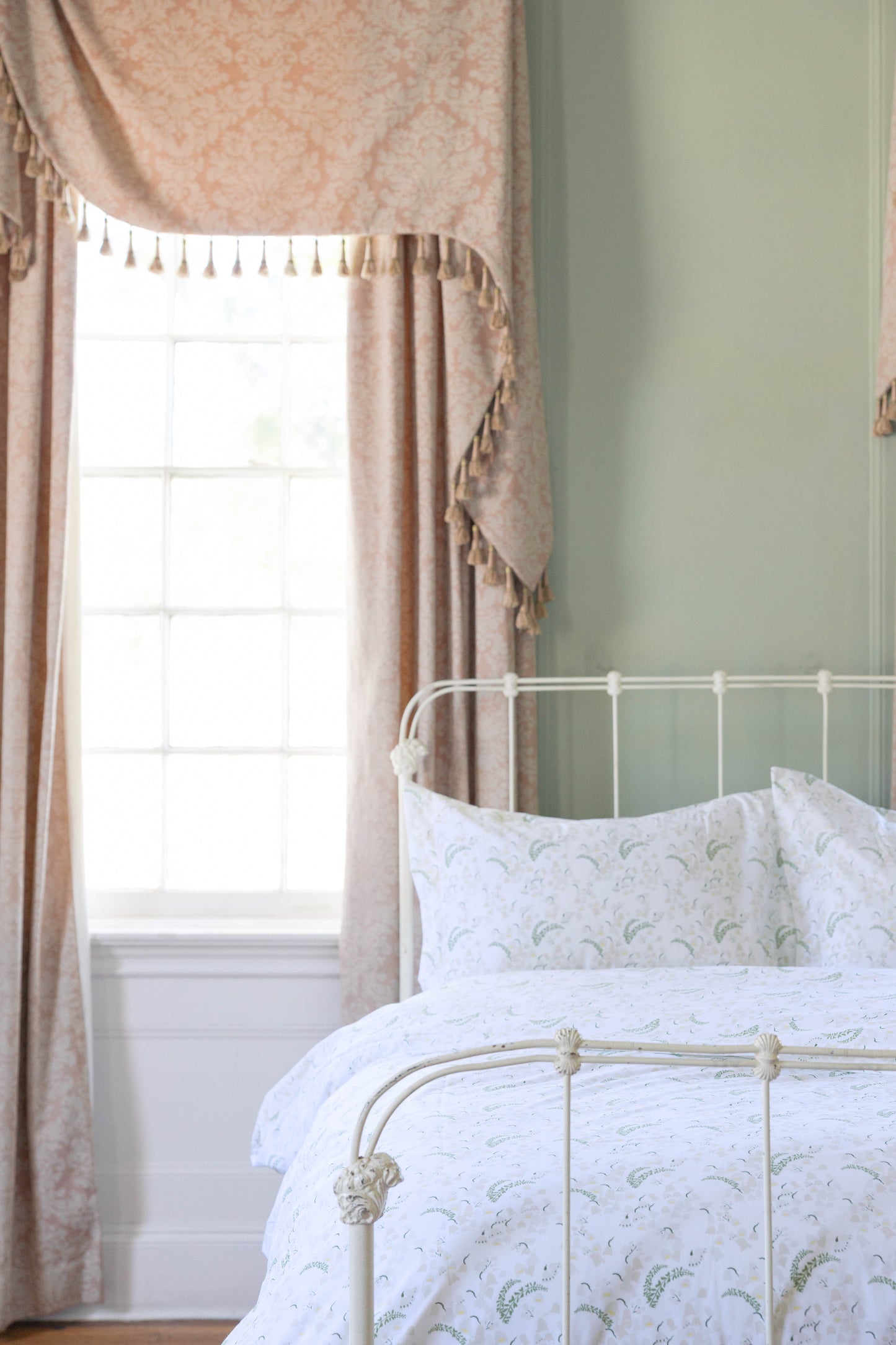 Lily of the Valley Flat Sheet