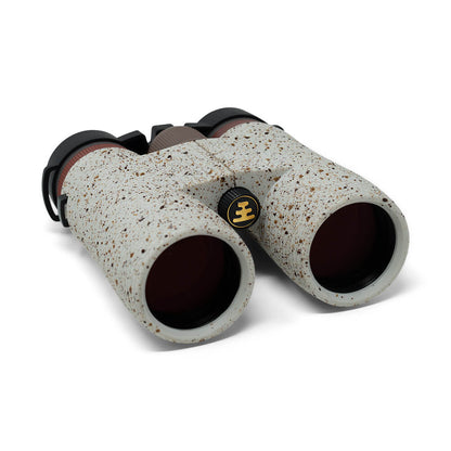 Pro Issue 10x42